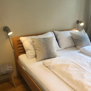 Grosse 4 Wohnung. Schoenbrunn-naehe! Wien